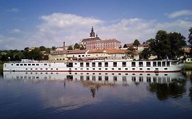 Florentina Boat